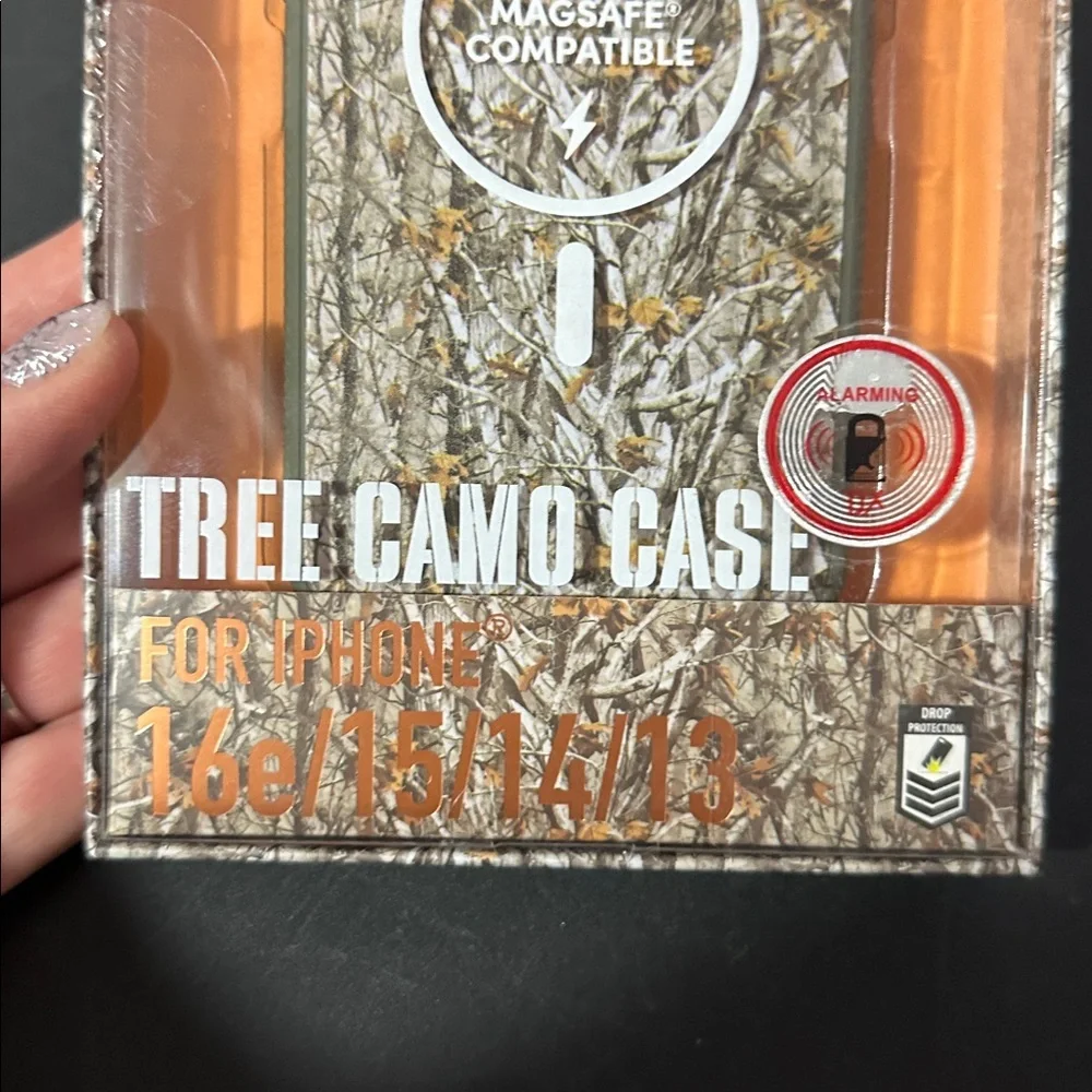 Wandergear tree camo iPhone 16e/15/14/13 case